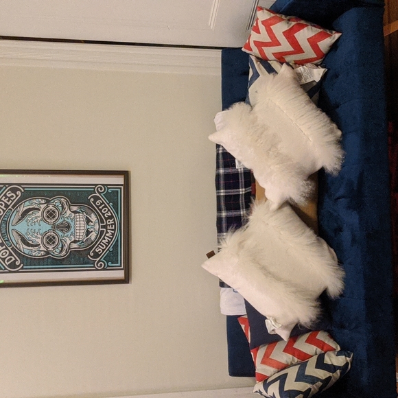 HP! 🥳 UGG Lamb + Down Floofy Throw Pillows - Picture 1 of 8